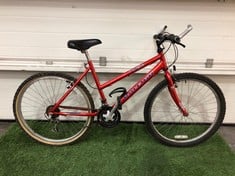 RALEIGH MAX OGRE WOMENS MOUNTAIN BIKE 26" WHEELS: LOCATION - FLOOR(COLLECTION OR OPTIONAL DELIVERY AVAILABLE)