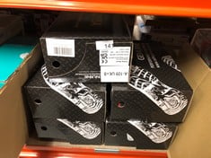 5X GUYISA SAFETY SHOES : LOCATION - B RACK