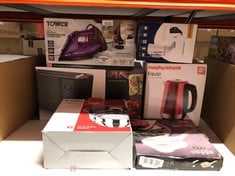 QUANTITY OF KITCHEN & APPLIANCES ITEMS TO INCLUDE MORPHY RICHARDS KETTLE: LOCATION - G RACK