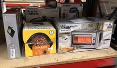 QUANTITY OF KITCHEN WITH 6 BROWNING SETTINGS HEN & APPLIANCES TO INCLUDE DAEWOO GLASS TOASTER: LOCATION - C