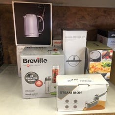 QUANTITY OF KITCHEN & APPLIANCES ITEMS TO INCLUDE BREVILLE BLEND ACTIVE PERSONAL BLENDER & SMOOTHIE MAKER | 350W | 2 PORTABLE BLEND ACTIVE BOTTLES (600ML) | LEAK PROOF LIDS | WHITE & GREEN [VBL246]: