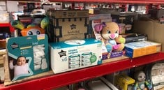 QUANTITY OF BABY & TODDLER ITEMS TO INCLUDE TOMMEE TIPPEE SIMPLEE SANGENIC CASSETTES X6: LOCATION - F