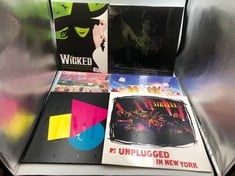 QUANTITY OF VINYLS TO INCLUDE MTV (LOGO) UNPLUGGED IN NEW YORK [VINYL]: LOCATION - TOP 50 RACK