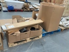 PALLET OF ASSORTED ITEMS TO INCLUDE MX GROUP SQUARE/RECTANGLE PANEL PACK FOR TRAYS (KERBSIDE PALLET DELIVERY)