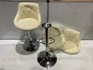 2 X BAR STOOLS CREAM