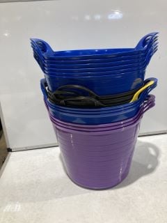 1 X PALLET OF ITEMS TO INCLUDE PLASTIC TUBS WITH LIDS, FLEXI BUCKETS