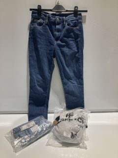 ITEMS TO INCLUDE DESIGNER GAP SKINNY JEANS SIZE 27W