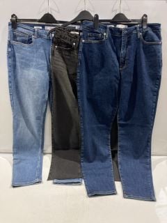 DESIGNER CLOTHING ITEMS TO INCLUDE MANGO JEANS COLLECTION STRAIGHT MID WAIST REGULAR FIT CROPPED LENGTH SIZE 32