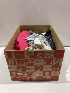 A BOX OF CHILDRENS DESIGNER CLOTHES TO INCLUDE M&S NAVY JOGGERS 5-6 YRS