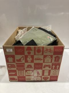 BOX OF CLOTHING ITEMS TO INCLUDE BRANDY MELVILLE WHITE/BROWN FLEECE CARDIGAN SIZE M