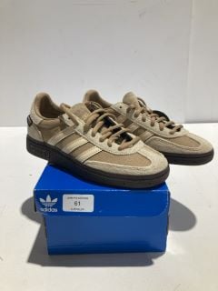 ADIDAS HANDBALL SPEZIAL TRAINERS  BEIGE SIZE 3