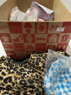 BOX OF CLOTHING ITEMS TO INCLUDE NICOLE BLUE/FLORAL DRESS SIZE L