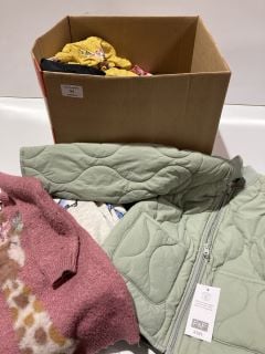 BOX OF CLOTHING ITEMS TO INCLUDE STITCH BOTTOMS SIZE XS