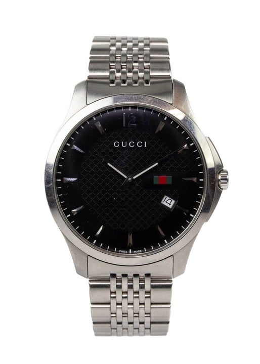 Gucci Quartz Watch, Model: YA126309, Black Dial Stainless Steel Bracelet. Brief Condition Report: Slight Scratches on Bracelet (Not Currently Running). Has Original Box (VAT Only Payable on Buyers Pr