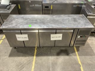 CATERTEAM FOUR DOOR FREEZER WORK SURFACE MODEL GN4100TN TO INCLUDE 12X GREASE FILTERS