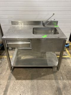 STAINLESS STEEL SINK STATION