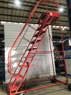 LANDSFORD RED RETRACTING WHEEL STAIRS