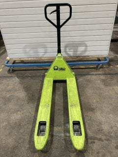 TREND PALLET PUMP TRUCK 2500KG