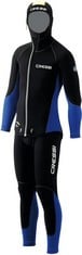 CRESSI 1 PIECE WETSUIT (TOP), MEN'S, BLACK/BLUE, XL/5 - LOCATION 50B.