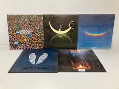 5 X VINYL VARIOUS ARTISTS INCLUDING COLDPLAY - LOCATION 39B.