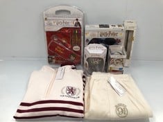 7 X ASSORTED HARRY POTTER ITEMS INCLUDING STATIONERY SET - LOCATION 44B.