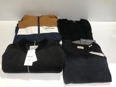 4 X JACK & JONES GARMENTS VARIOUS STYLES AND SIZES INCLUDING BLUE AND BROWN JACKET SIZE L - LOCATION 20B.