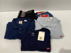 5 X LEVIS BRAND GARMENTS VARIOUS MODELS AND SIZES INCLUDING LIGHT BLUE POLO SHIRT SIZE XXL- LOCATION 1C.