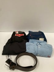 5 X LEVIS BRAND GARMENTS VARIOUS MODELS AND SIZES INCLUDING BLUE SHIRT SIZE M- LOCATION 5C.