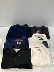 6 X TOMMY HILFIGER BRAND CLOTHING VARIOUS SIZES AND STYLES INCLUDING NAVY BLUE TRACKSUIT BOTTOMS SIZE 3XL - LOCATION 17C.