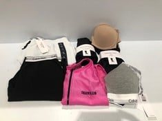 7 X CALVIN KLEIN GARMENTS VARIOUS STYLES AND SIZES INCLUDING TOP SIZE L - LOCATION 49C.