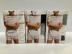 3 X PACKS OF CALVIN KLEIN VESTS VARIOUS SIZES INCLUDING WHITE SIZE L - LOCATION 30C .