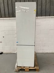 BALAY - REFRIGERATOR, FREESTANDING, 60 CM WIDE, CRISTAL SERIES, NOFROST FULLSKINCONDENSER, EXTRAFRESH DRAWER, EXTRACOLD DRAWER, WHITE, 3KFD765BI P.V.P 889,19€ (DAMAGED, BROKEN GLASS AND POWER CABLE).