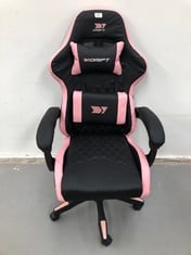 DRIFT GAMING DR35 - PROFESSIONAL CHAIR, LEATHERETTE, PADDED ARMRESTS, CLASS 3 PISTON, REINFORCED NYLON BASE, SWIVEL SEAT, ADJUSTABLE HEIGHT, LUMBAR/CERVICAL CUSHION, COLOUR BLACK/PINK (DAMAGED) P.V.P