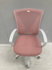 SONGMICS MESH CHAIR, SWIVEL OFFICE CHAIR, HEIGHT ADJUSTABLE, TILT FUNCTION, BREATHABLE BACKREST AND SEAT, FOR STUDY, OFFICE, 120 KG LOAD, PINK JELLY OBN022R02.