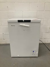 HISENSE FT184D4AWYE - CHEST FREEZER HORIZONTAL, BASKET WITH HANDLE, ELECTRONIC TEMPERATURE CONTROL, WITH 142 L NET CAPACITY, SILENT 40 DBA, COLOUR WHITE P.V.P 199€ (DAMAGED).