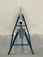 INDUSTRIAL A-FRAME STAND