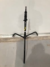 AVENGER FOLD FLAT TRIPOD MODEL: A2018FCB