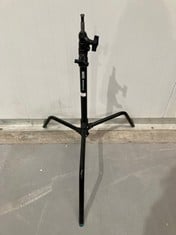 AVENGER FOLD FLAT TRIPOD MODEL: A2018FCB