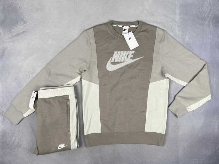 Nike Sweatshirt & Bottoms With Tags - Size S (VAT ONLY PAYABLE ON BUYERS PREMIUM) (BAAP196)