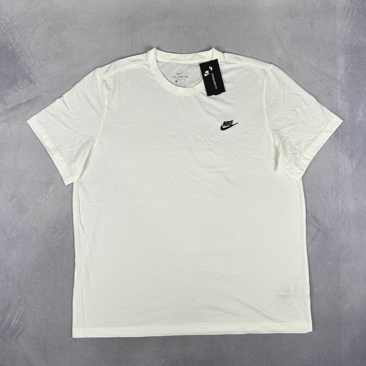 Nike T-Shirt With Tags - Size XXL 2XL (VAT ONLY PAYABLE ON BUYERS PREMIUM) (BAAP255)