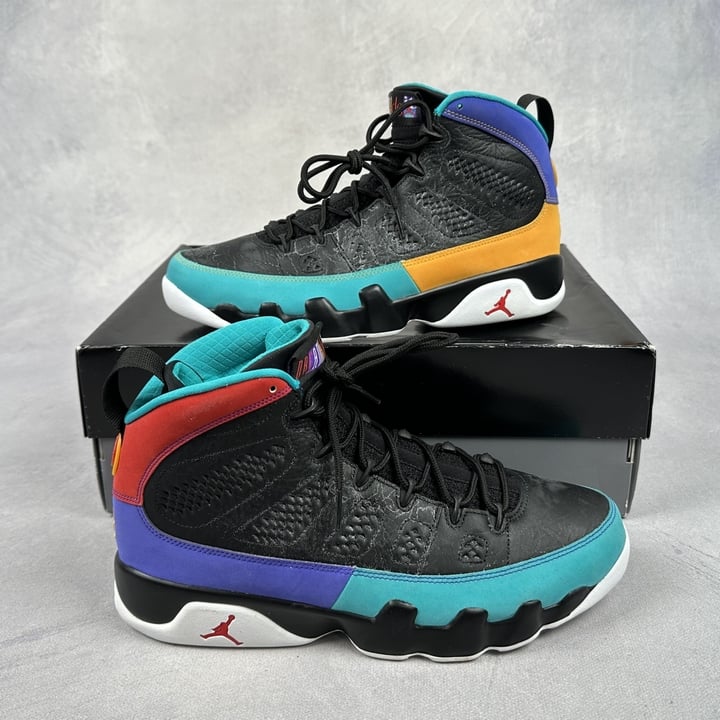 Air Jordan 9 Retro Sneakers With Box REF:302370-065  - Size UK 10 (VAT ONLY PAYABLE ON BUYERS PREMIUM) (BAAP60)