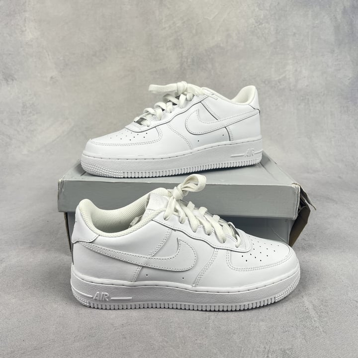 Nike Air Force 1 LE (GS) Sneakers With Box REF:DH2920-111  - Size UK 5.5 (VAT ONLY PAYABLE ON BUYERS PREMIUM) (BAAP62)