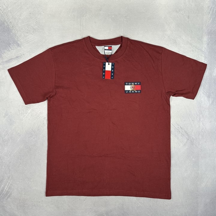 Tommy Jeans T-Shirt With Tags - Size L (VAT ONLY PAYABLE ON BUYERS PREMIUM) (BAAP159)