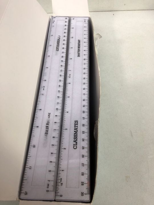 John Pye Auctions - 2 X BOXES OF CLASSMATES 30CM CLEAR SHATTER ...