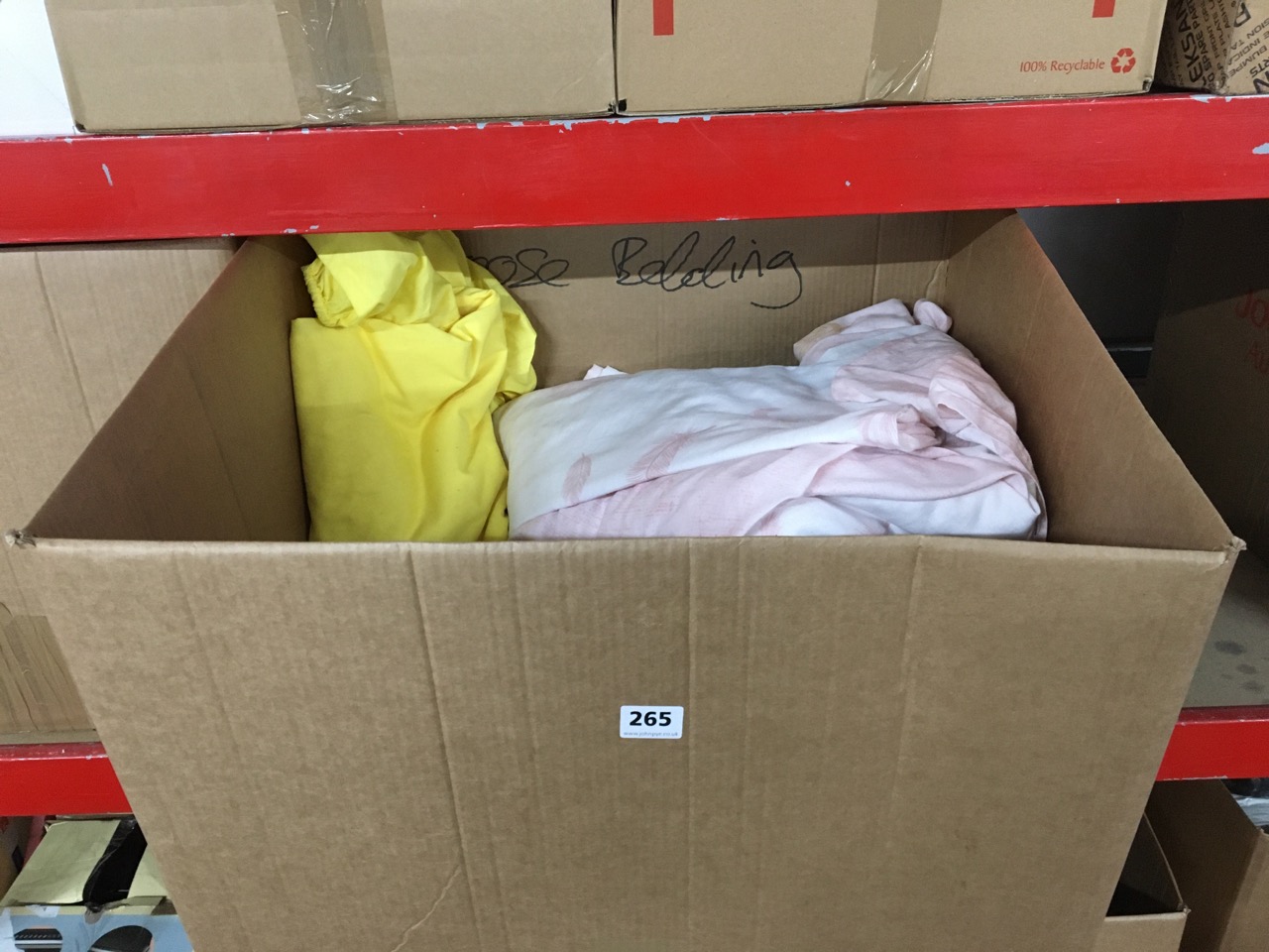 John Pye Auctions BOX OF LOOSE BEDDING