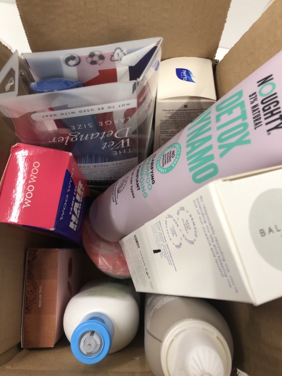 John Pye Auctions BOX OF APPROX 13 X BEAUTY PRODUCTS TO INCLUDE 