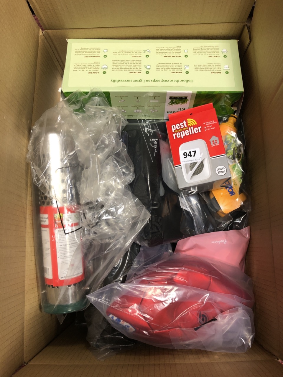 John Pye Auctions BOX OF ASSORTED ITEMS TO INCLUDE VIRIDESCENT HERB