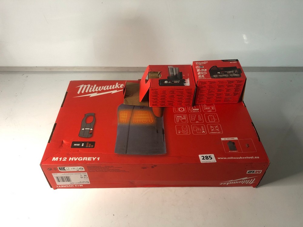 John Pye Auctions - 3 X ASSORTED MILWAUKEE ITEMS TO INCLUDE MILWAUKEE HEATED TOUGHSHELL VEST 