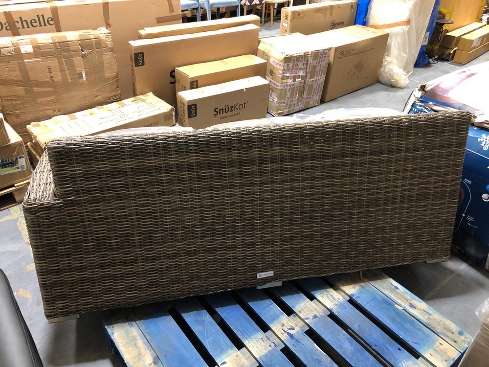 John Pye Auctions - ROWLINSON THORNBURY CORNER DINING SET IN NATURAL WEAVE - PRODUCT CODE 