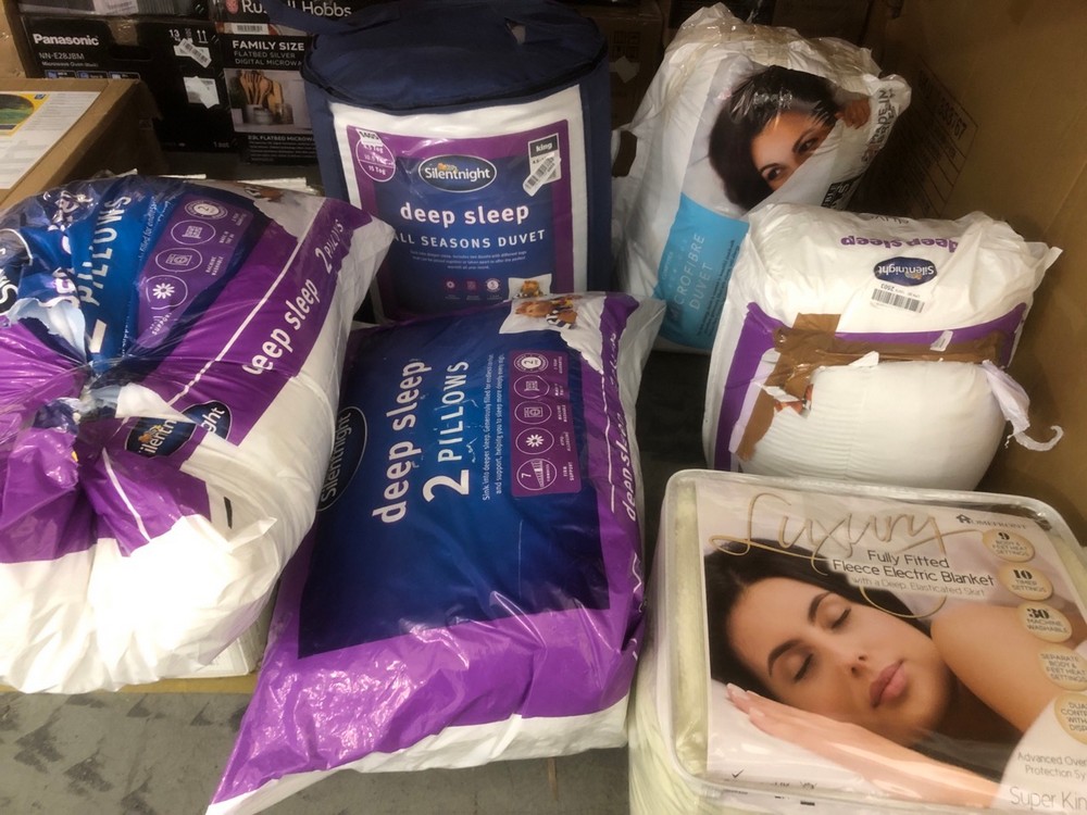 John Pye Auctions - 6 X ASSORTED BEDDING TO INCLUDE HOMEFRONT LUXURY FULLY  FITTED FLEECE ELECTRIC BLANKET SUPER KING (ROW 9)